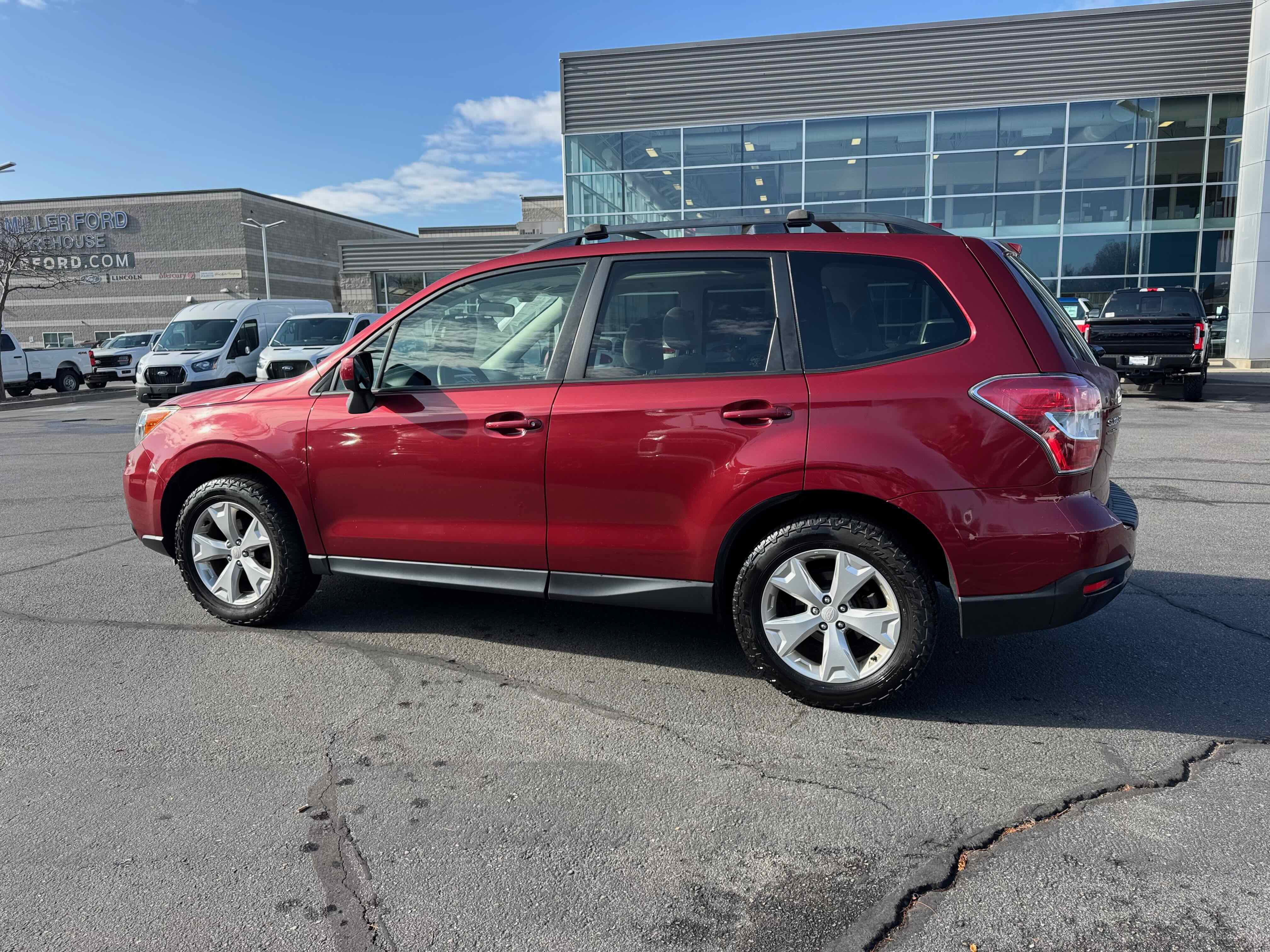 Used 2016 Subaru Forester 2.5i Premium image 3
