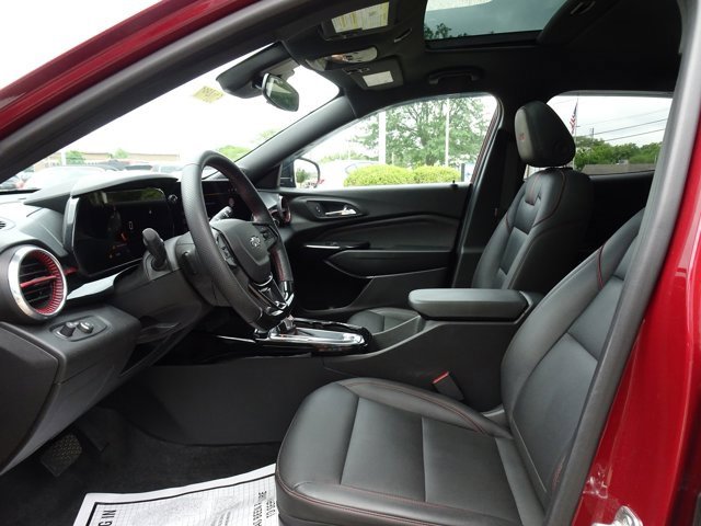 Certified 2024 Chevrolet Trax RS w/ Driver Confidence Package image 10