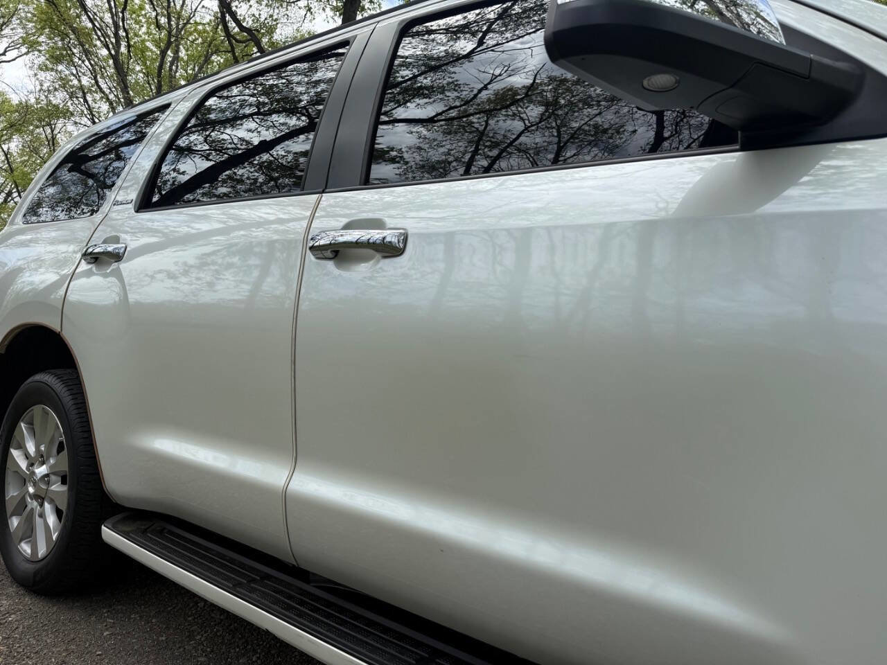 Used 2012 Toyota Sequoia Platinum AWD/4WD image 35