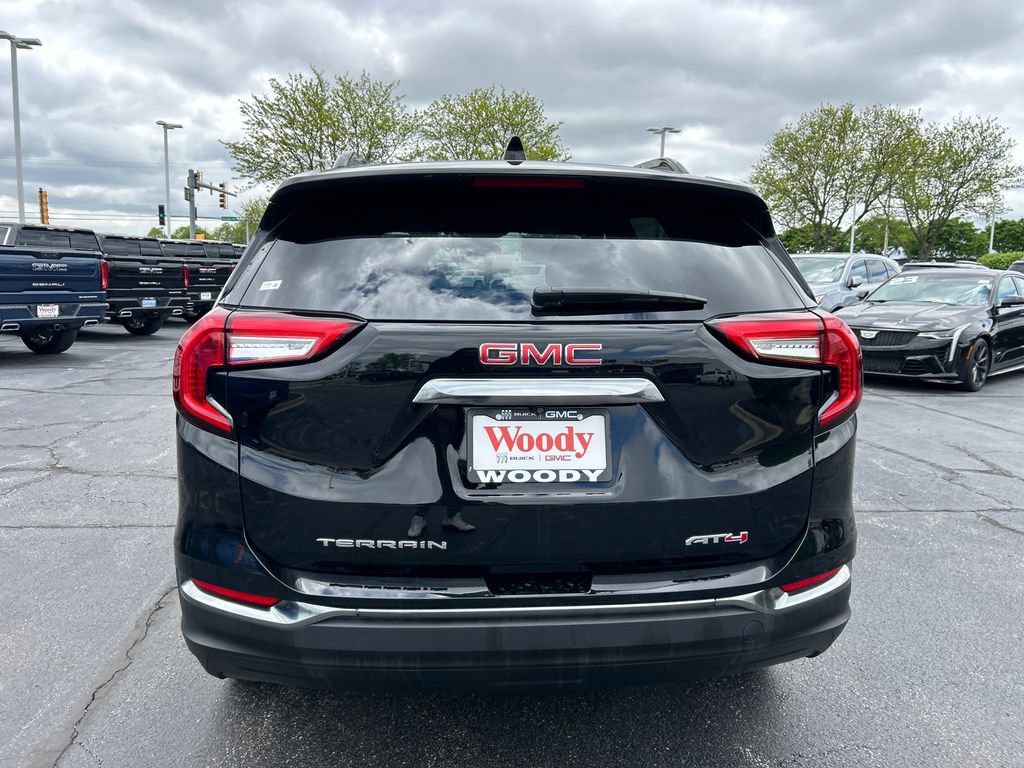 Certified 2023 GMC Terrain AT4 AWD/4WD image 9