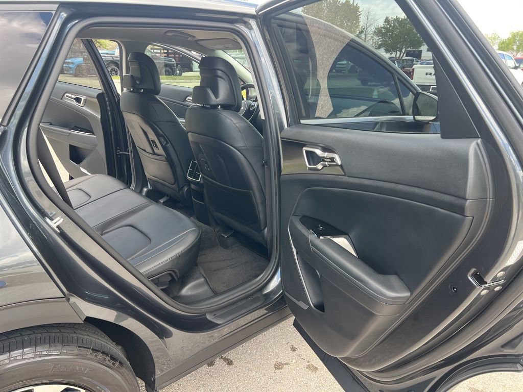 Used 2023 Kia Sportage EX image 39