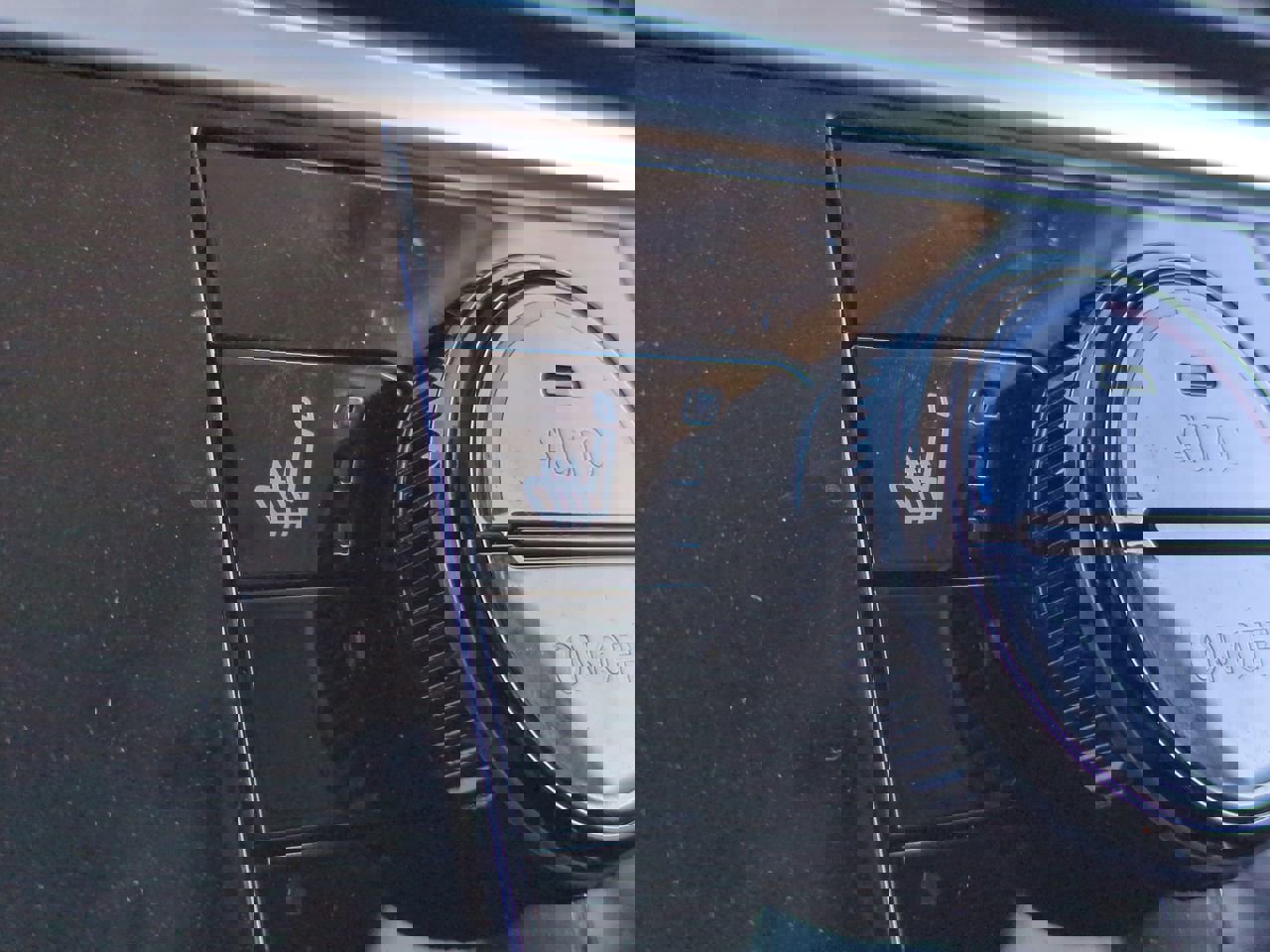 Used 2025 Nissan Pathfinder SV image 22