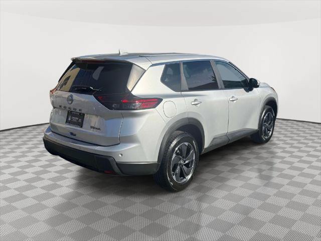 Used 2024 Nissan Rogue SV AWD/4WD image 6
