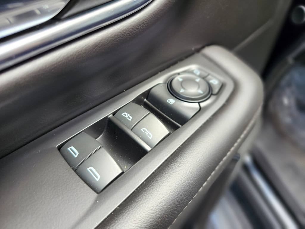 Used 2023 Chevrolet Tahoe LS AWD/4WD image 16