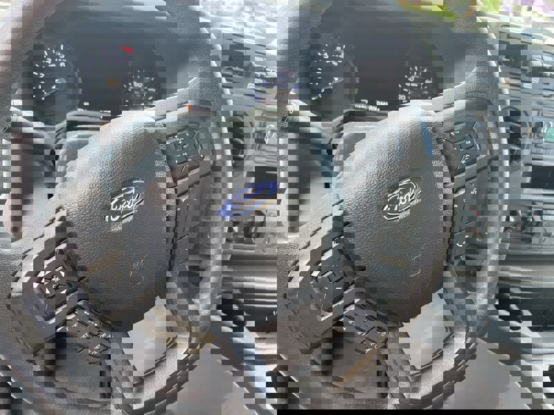 Used 2022 Ford E-350 and Econoline 350 Super Duty RWD image 18