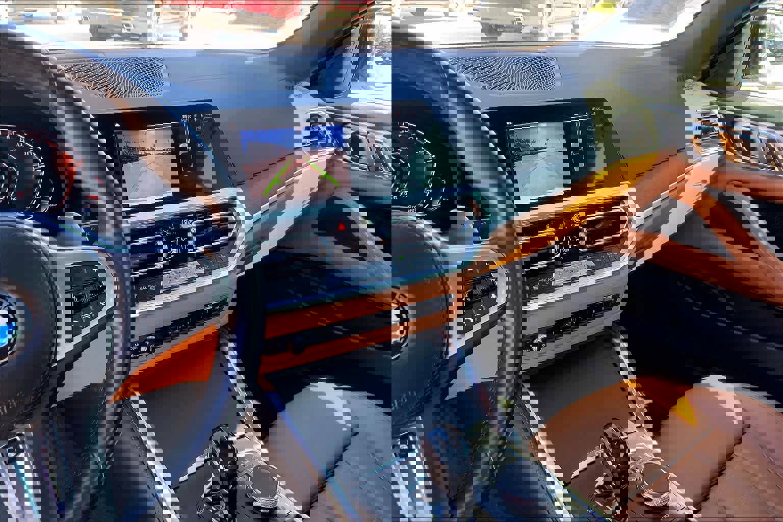 Used 2021 BMW M440i Convertible w/ Premium Package image 5