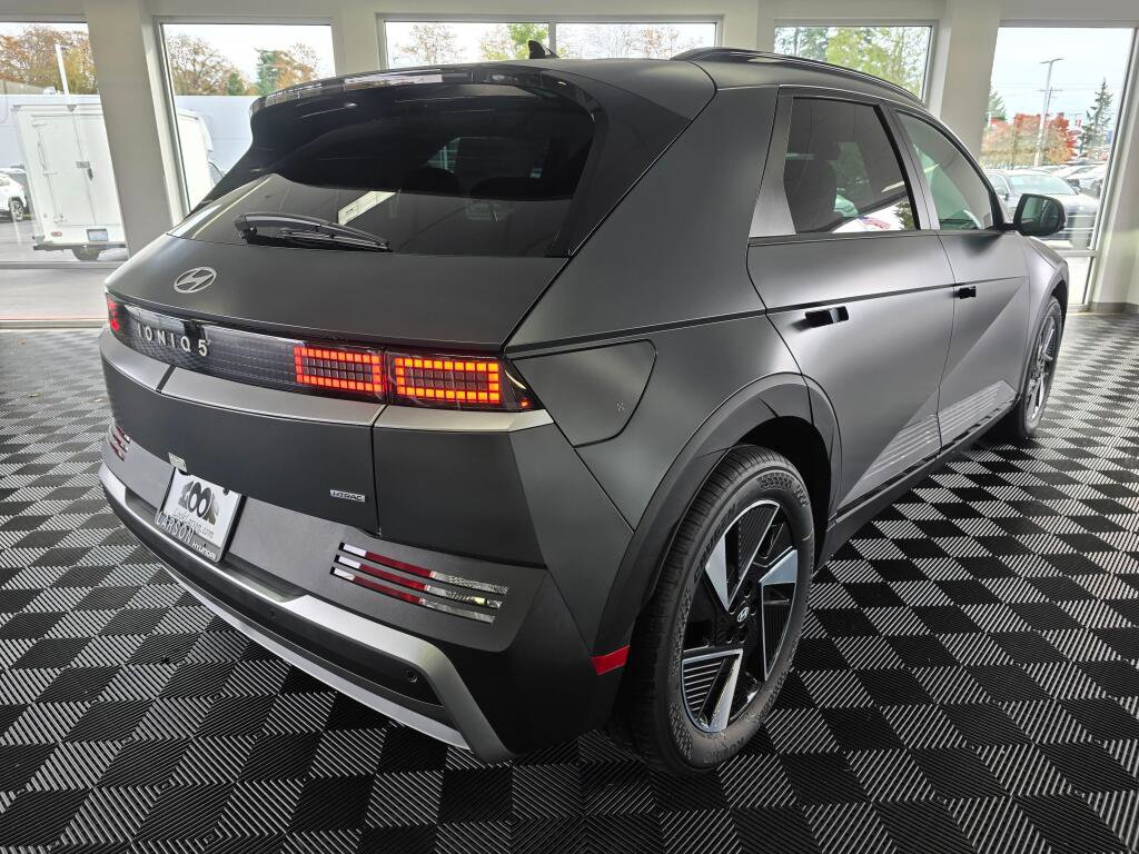 New 2025 Hyundai Ioniq 5 SEL AWD/4WD image 3