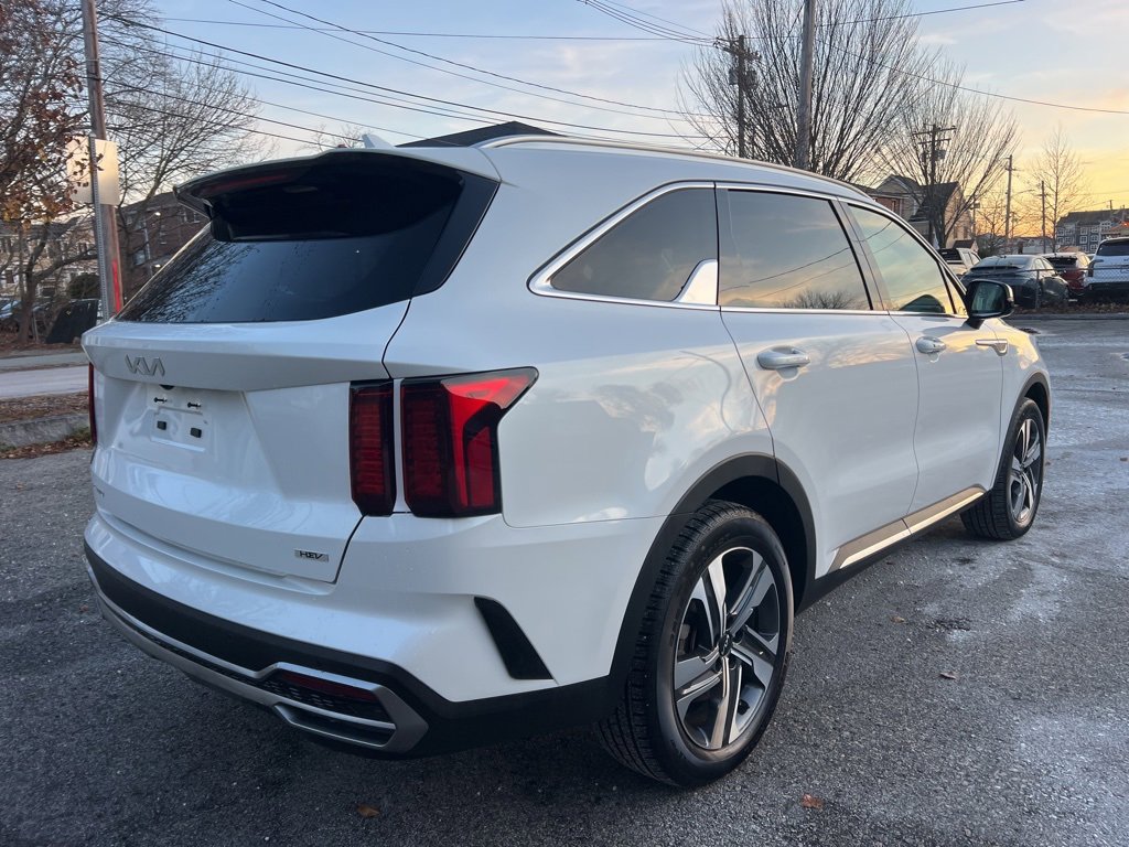 Certified 2023 Kia Sorento EX image 5