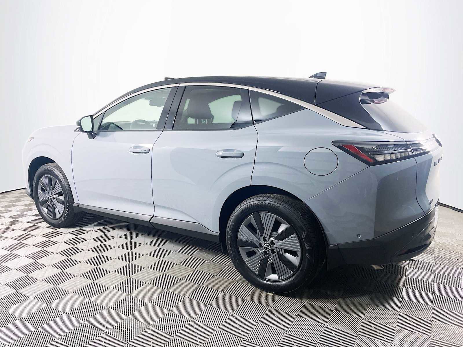 Used 2025 Nissan Murano SL w/ Cargo Package image 6