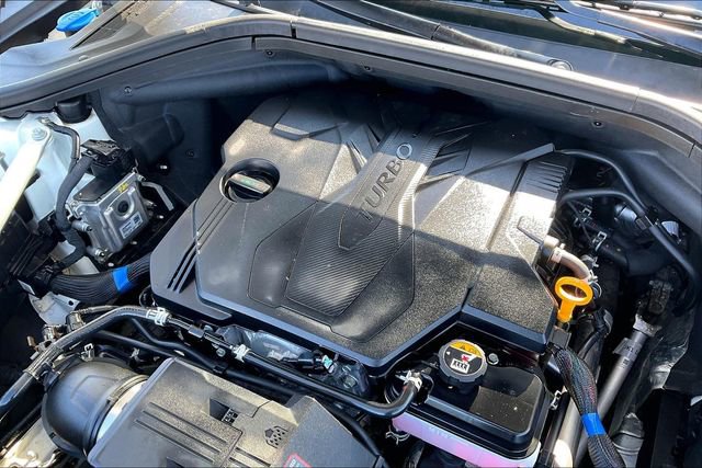 Used 2022 Genesis GV70 2.5T w/ Advanced Package image 31