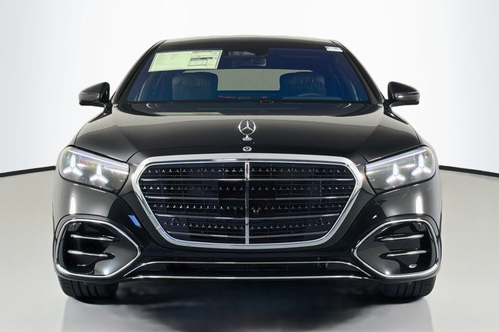 New 2027 Mercedes-Benz S 580 4MATIC Sedan image 2