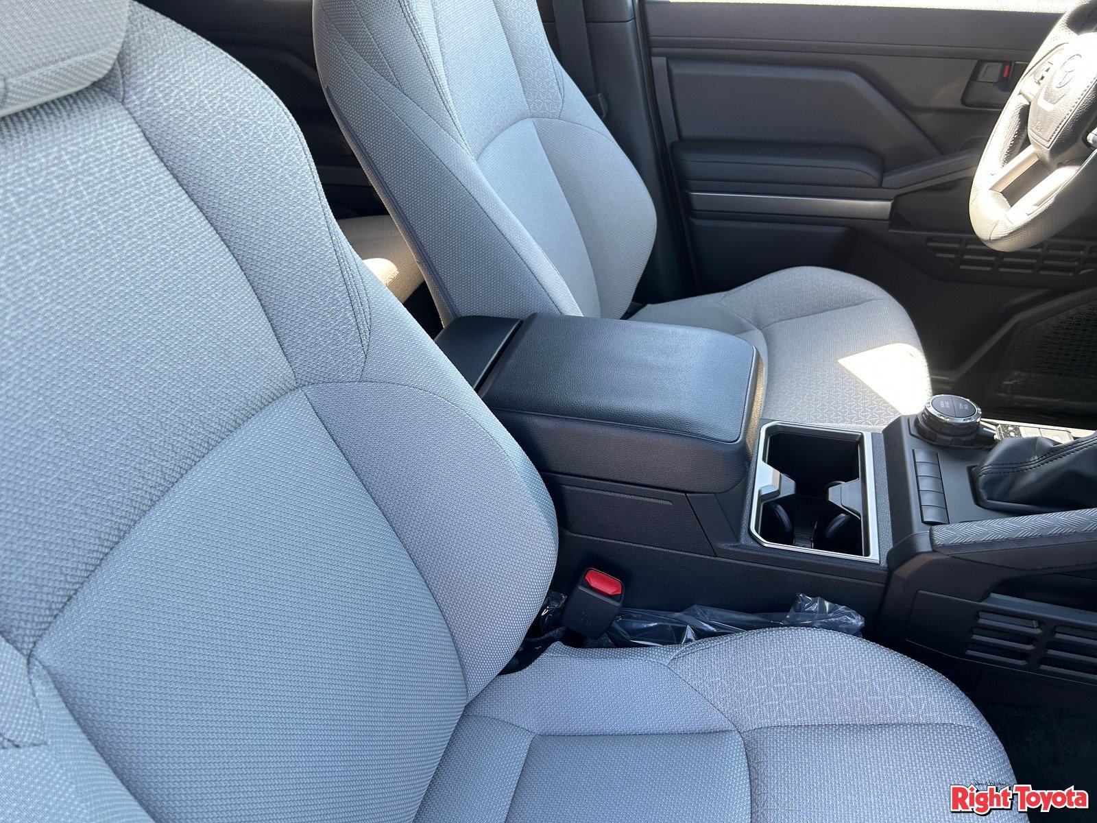New 2026 Toyota 4Runner SR5 AWD/4WD image 12
