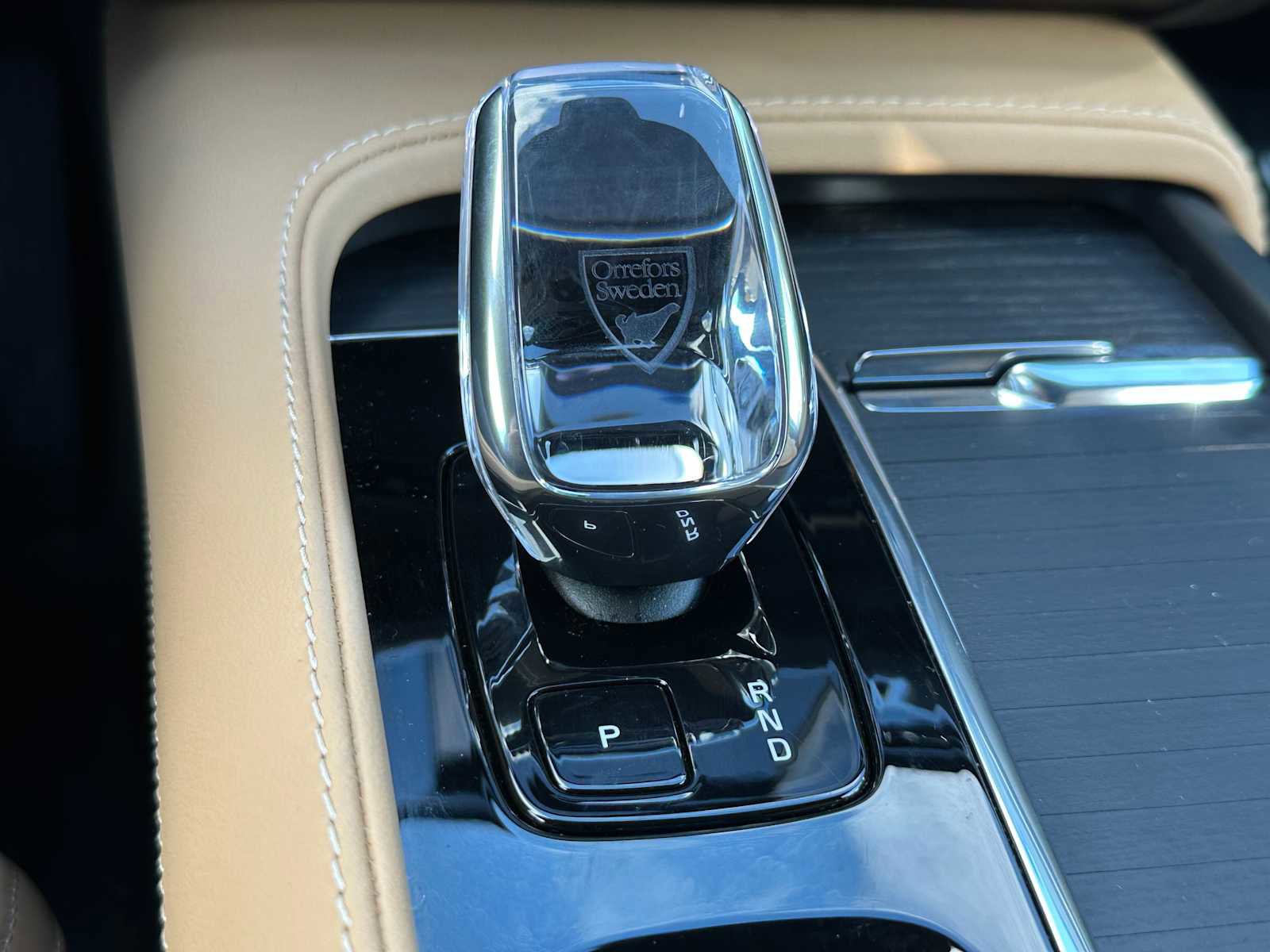 Used 2025 Volvo XC90 B6 Ultra w/ Lounge Package image 39