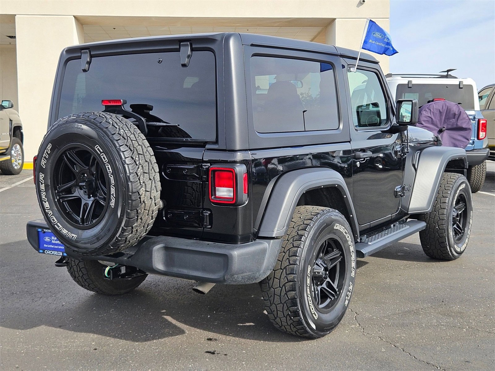 Used 2022 Jeep Wrangler Sport image 5