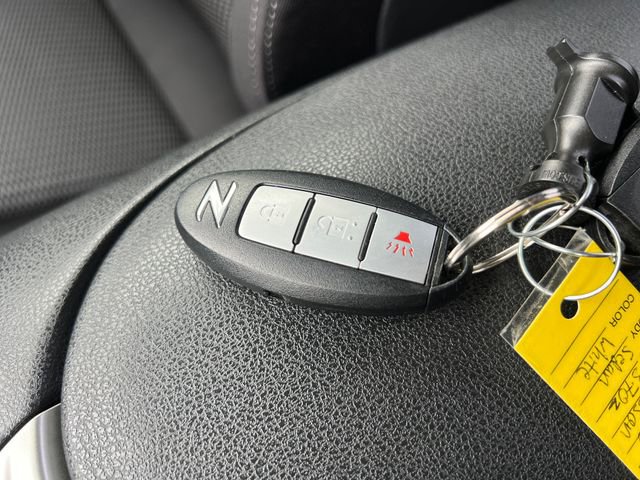 Used 2020 Nissan 370Z w/ Sport Package image 32