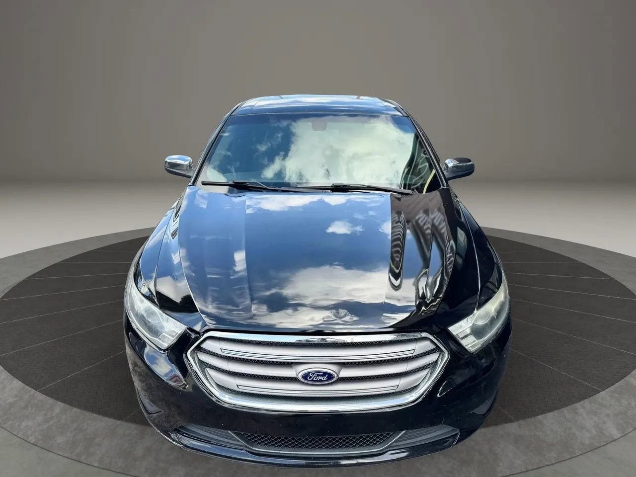 Used 2015 Ford Taurus Limited FWD image 5