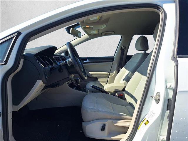 Used 2019 Volkswagen Golf S w/ Driver Assistance Package image 16