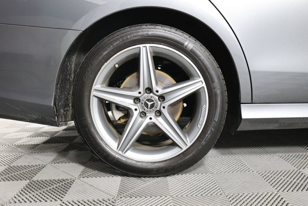 Used 2019 Mercedes-Benz E 300 4MATIC image 7