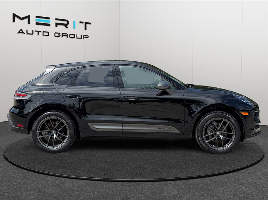 Used 2023 Porsche Macan Turbo image 10