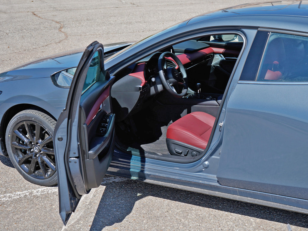 New 2026 MAZDA MAZDA3 2.5 S Hatchback w/ Premium Pkg image 8