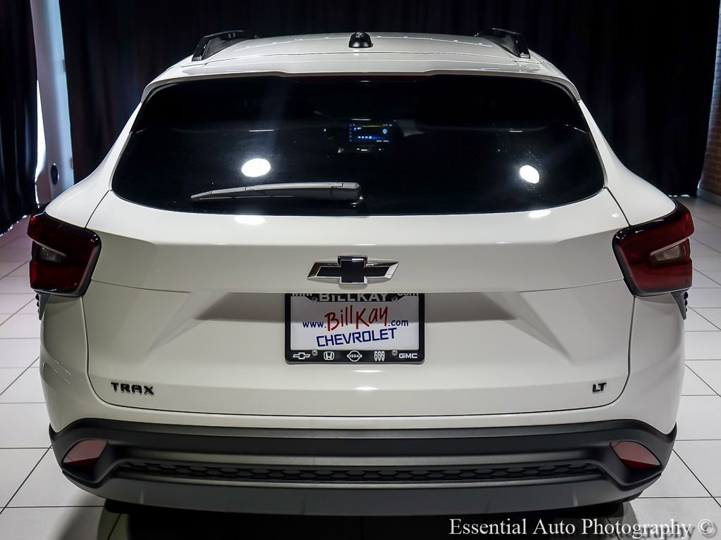 New 2026 Chevrolet Trax LT w/ Driver Confidence Package FWD image 7