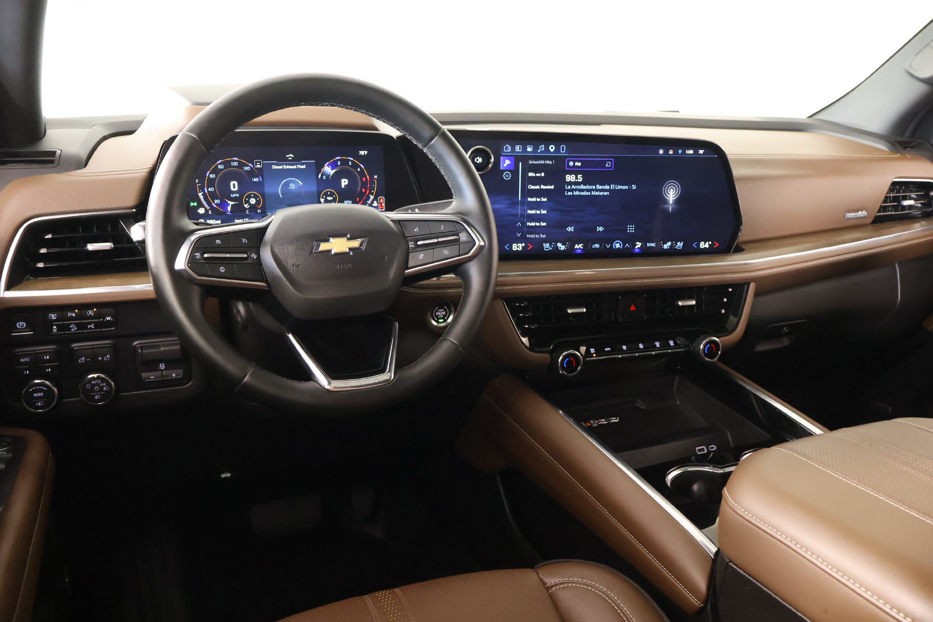 Used 2026 Chevrolet Suburban High Country AWD/4WD image 2