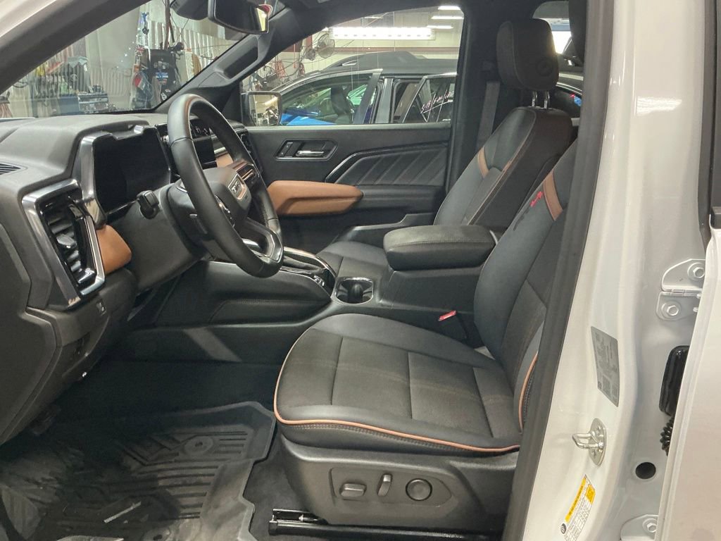 Certified 2024 GMC Canyon AT4 w/ LPO, Off Road Lift Package image 12