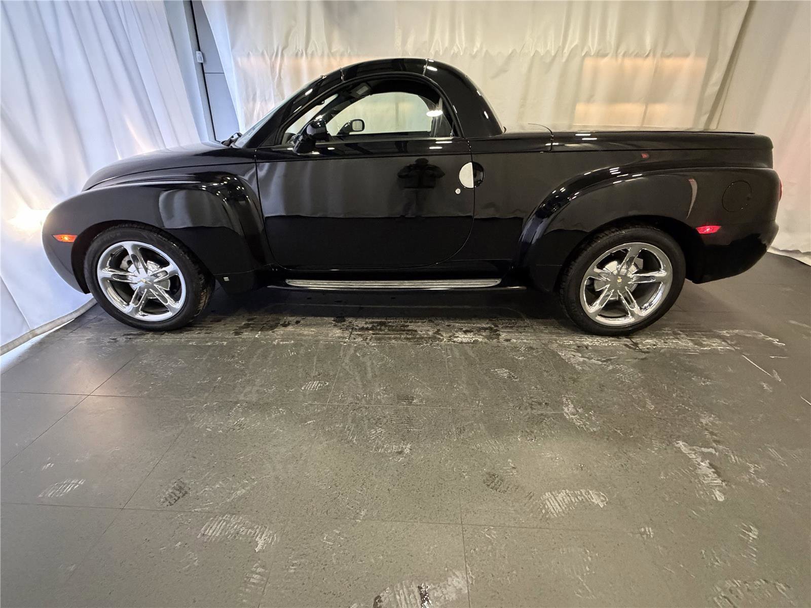 Used 2006 Chevrolet SSR w/ Preferred Equipment Group video 2