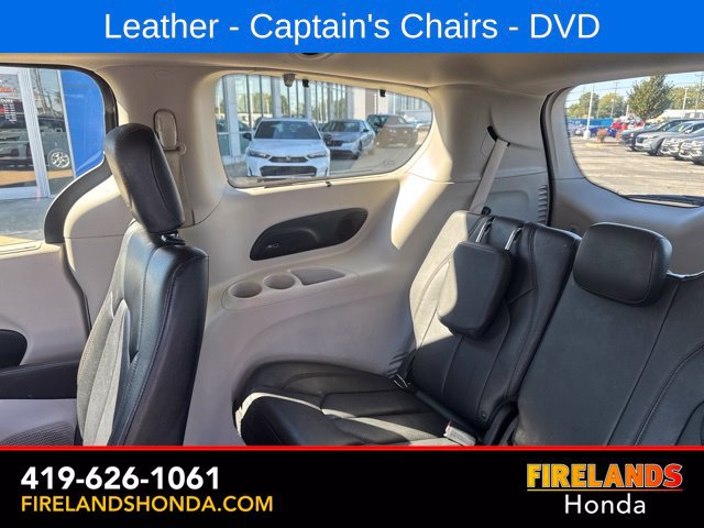 Used 2017 Chrysler Pacifica Touring-L Plus w/ Tire & Wheel Group FWD image 33
