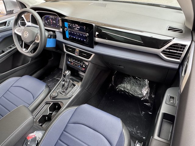 New 2025 Volkswagen Taos SEL image 9
