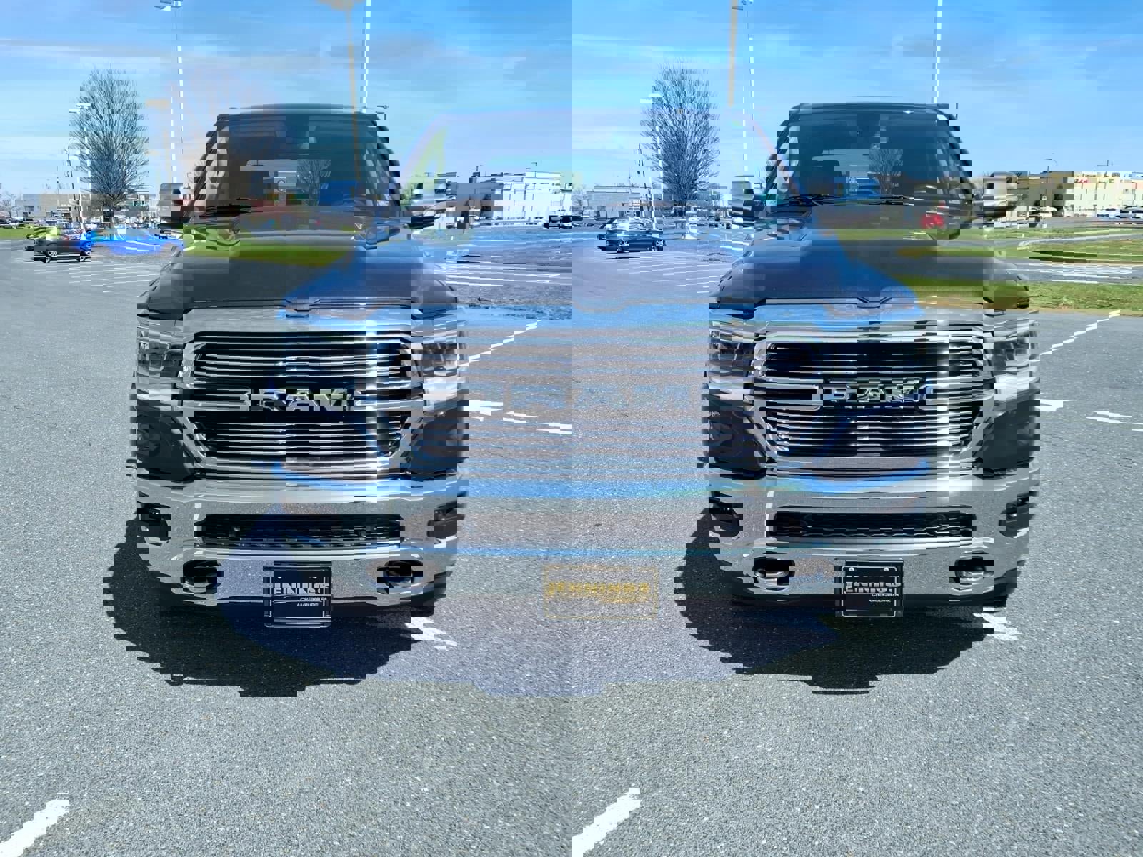 Used 2019 RAM 1500 Laramie AWD/4WD image 2