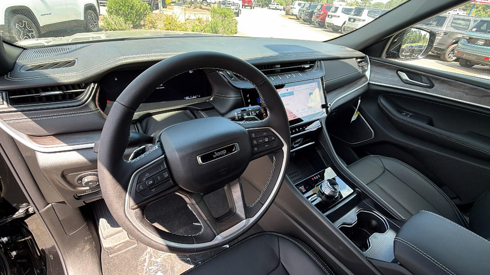 New 2027 Jeep Grand Cherokee Limited AWD/4WD image 21
