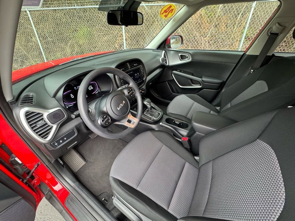 Used 2024 Kia Soul LX w/ Option Group 015 image 7
