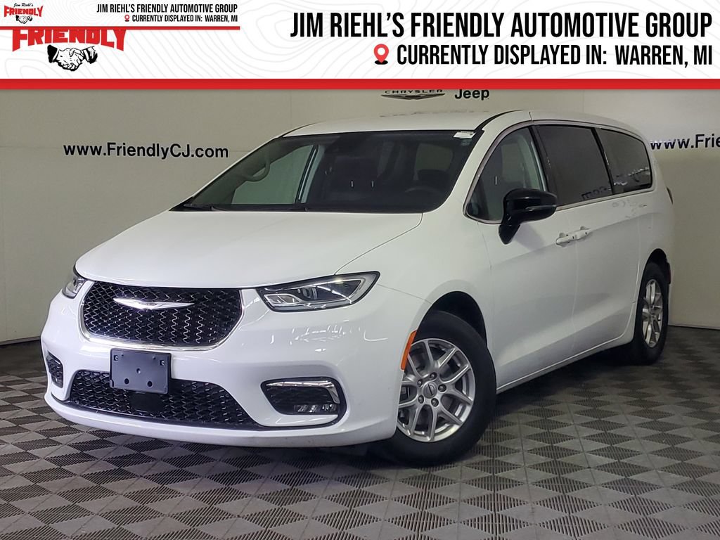 Used 2024 Chrysler Pacifica Touring-L