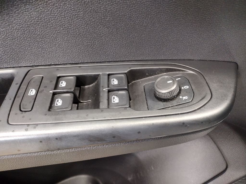 Certified 2022 Volkswagen Taos S w/ IQ Drive S Package image 18