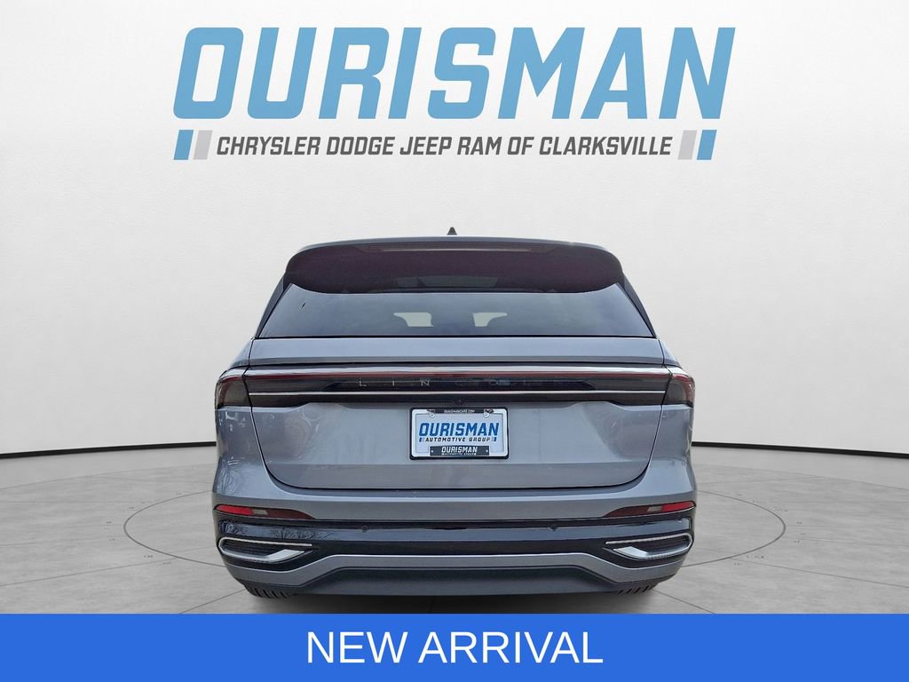 Used 2025 Lincoln Nautilus Reserve image 5