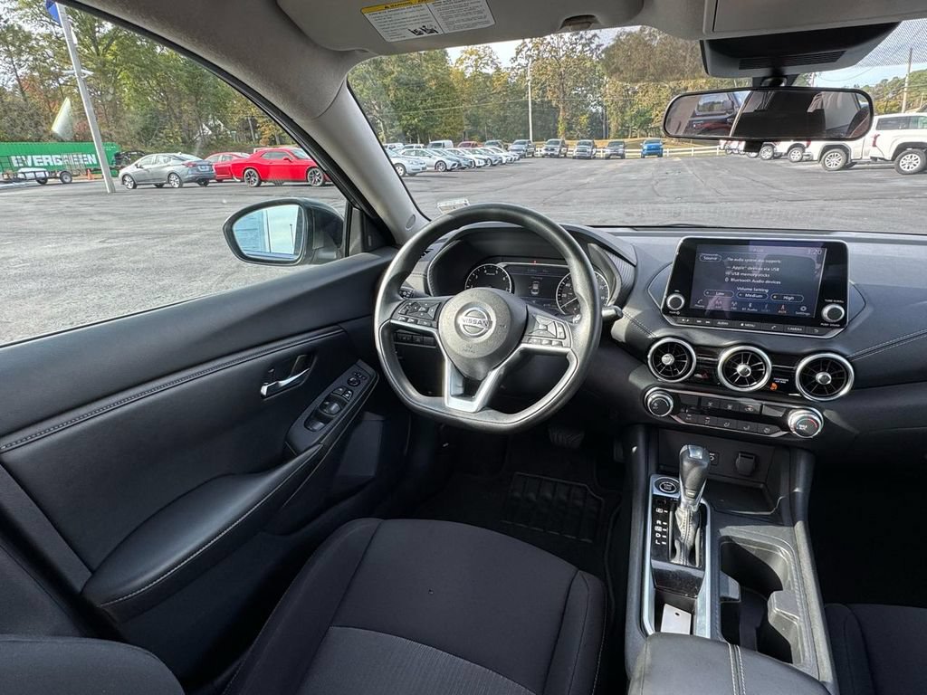 Used 2023 Nissan Sentra SV FWD image 18