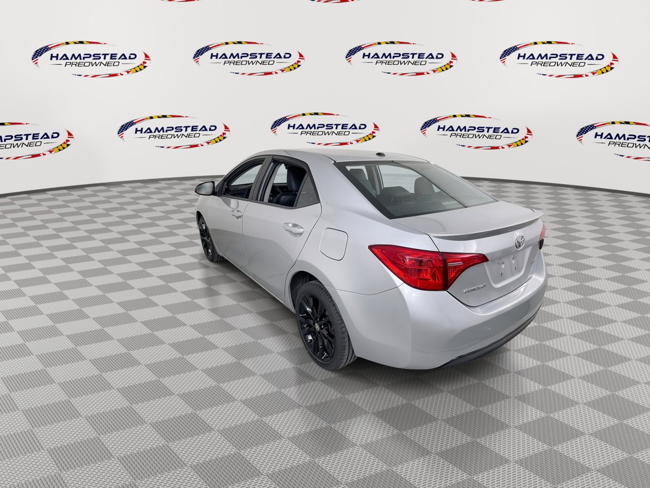 Used 2017 Toyota Corolla XSE image 6