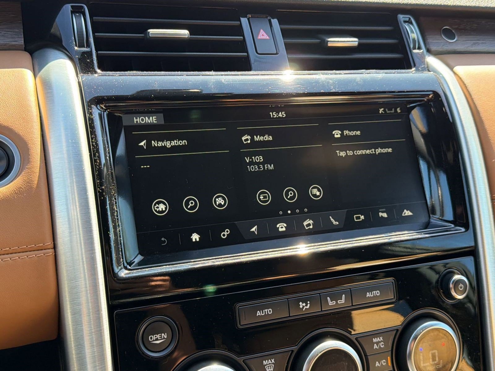 Used 2018 Land Rover Discovery HSE Luxury image 23