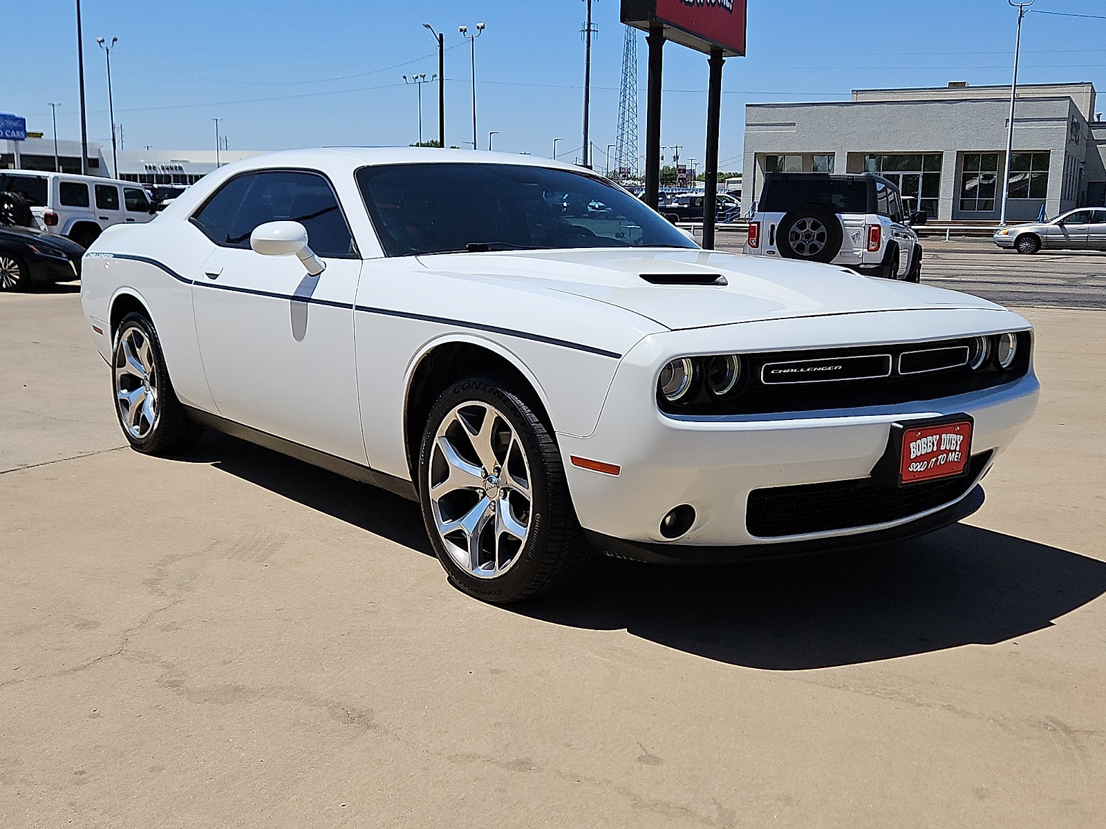 Used 2015 Dodge Challenger SXT Plus RWD image 4