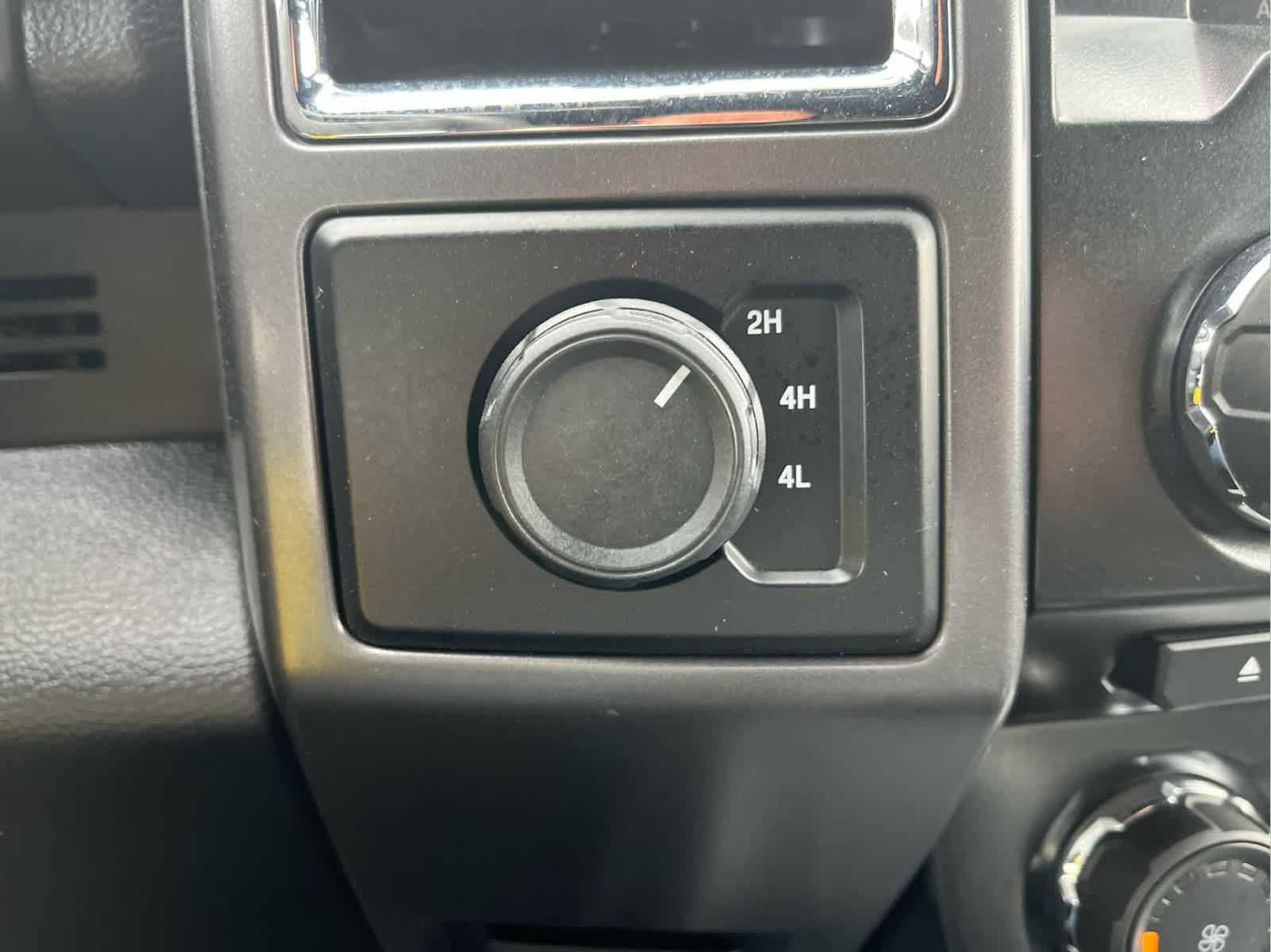 Used 2016 Ford F150 XLT w/ Equipment Group 302A Luxury image 32