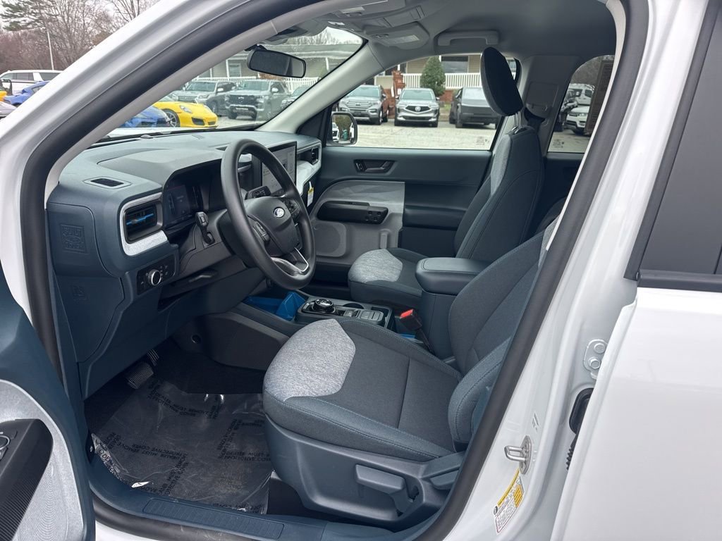 Used 2025 Ford Maverick XLT w/ Equipment Group 302A AWD/4WD image 9