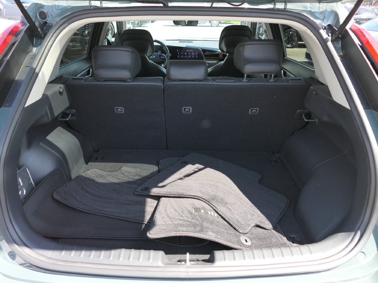 Used 2023 Kia Niro EX FWD image 22