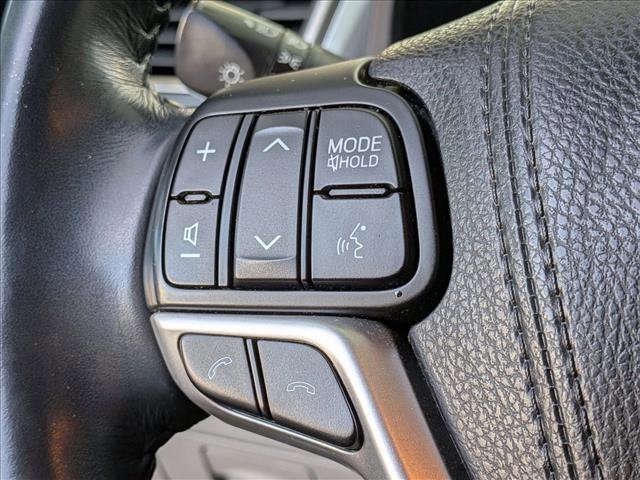 Used 2018 Toyota Highlander XLE image 11