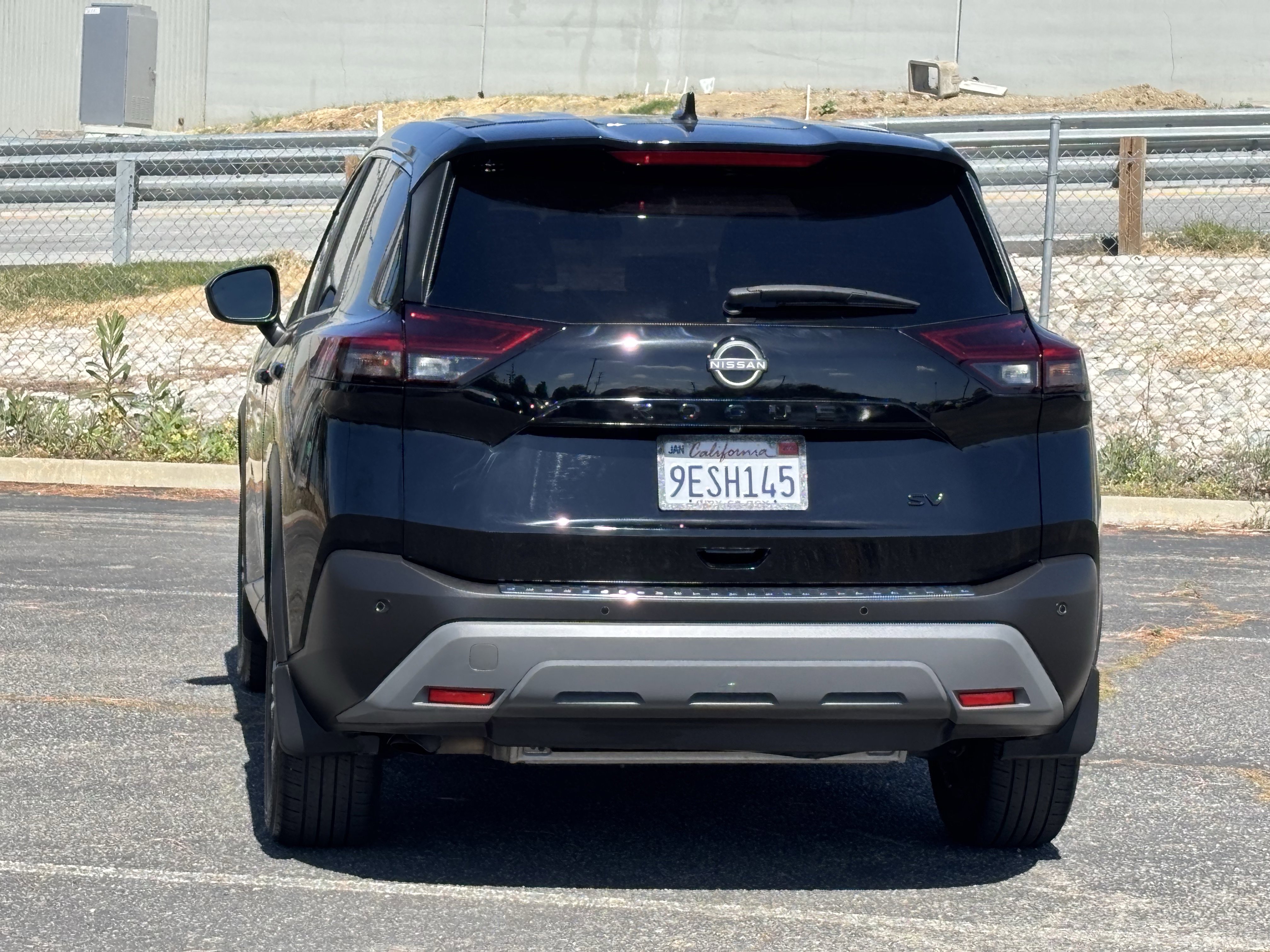 Used 2023 Nissan Rogue SV FWD image 4