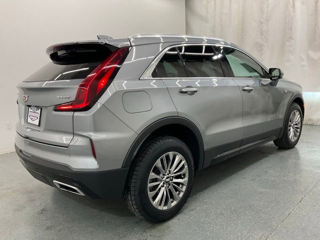 Used 2024 Cadillac XT4 Premium Luxury AWD/4WD image 7