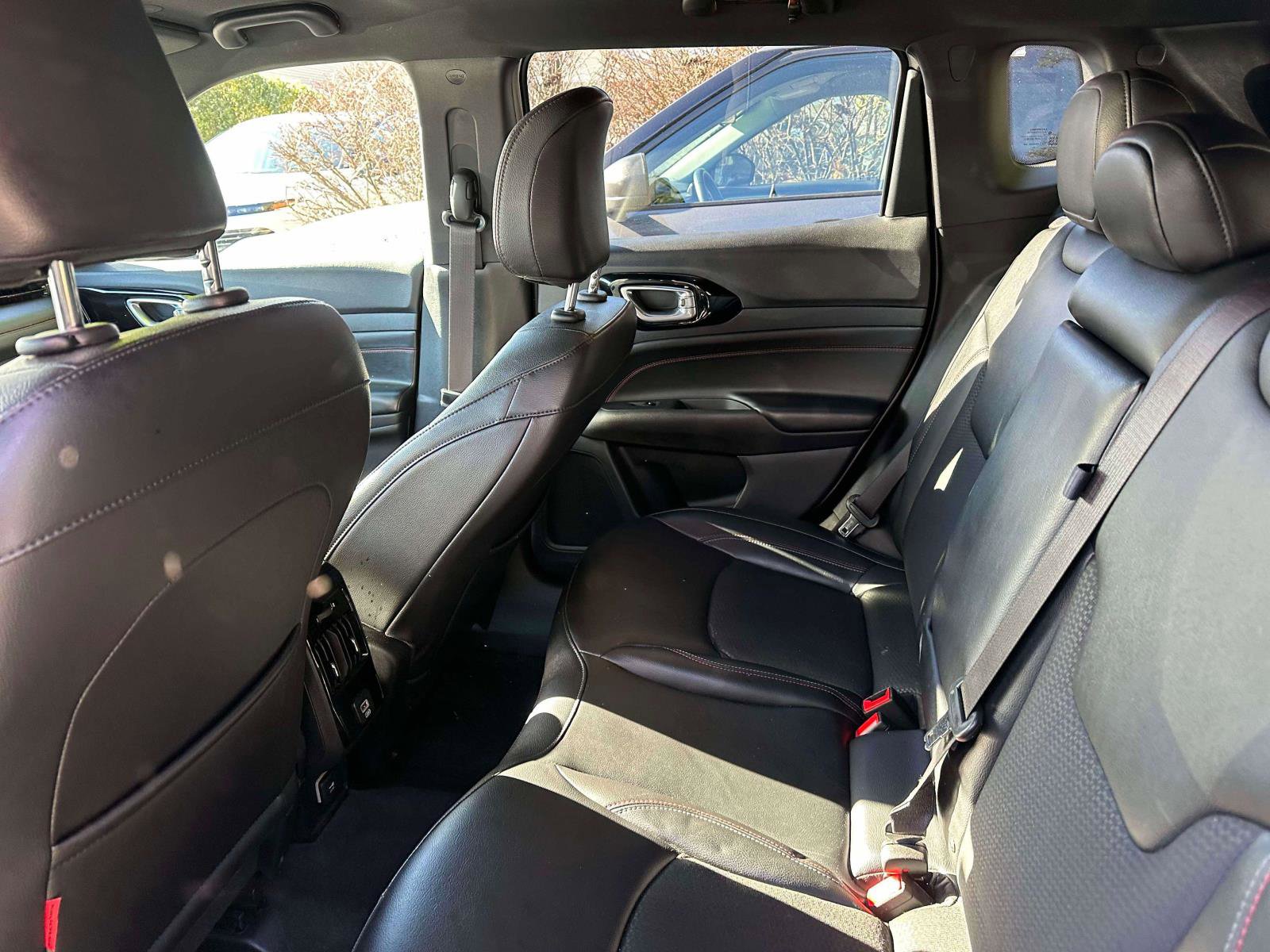 Used 2023 Jeep Compass Trailhawk image 9