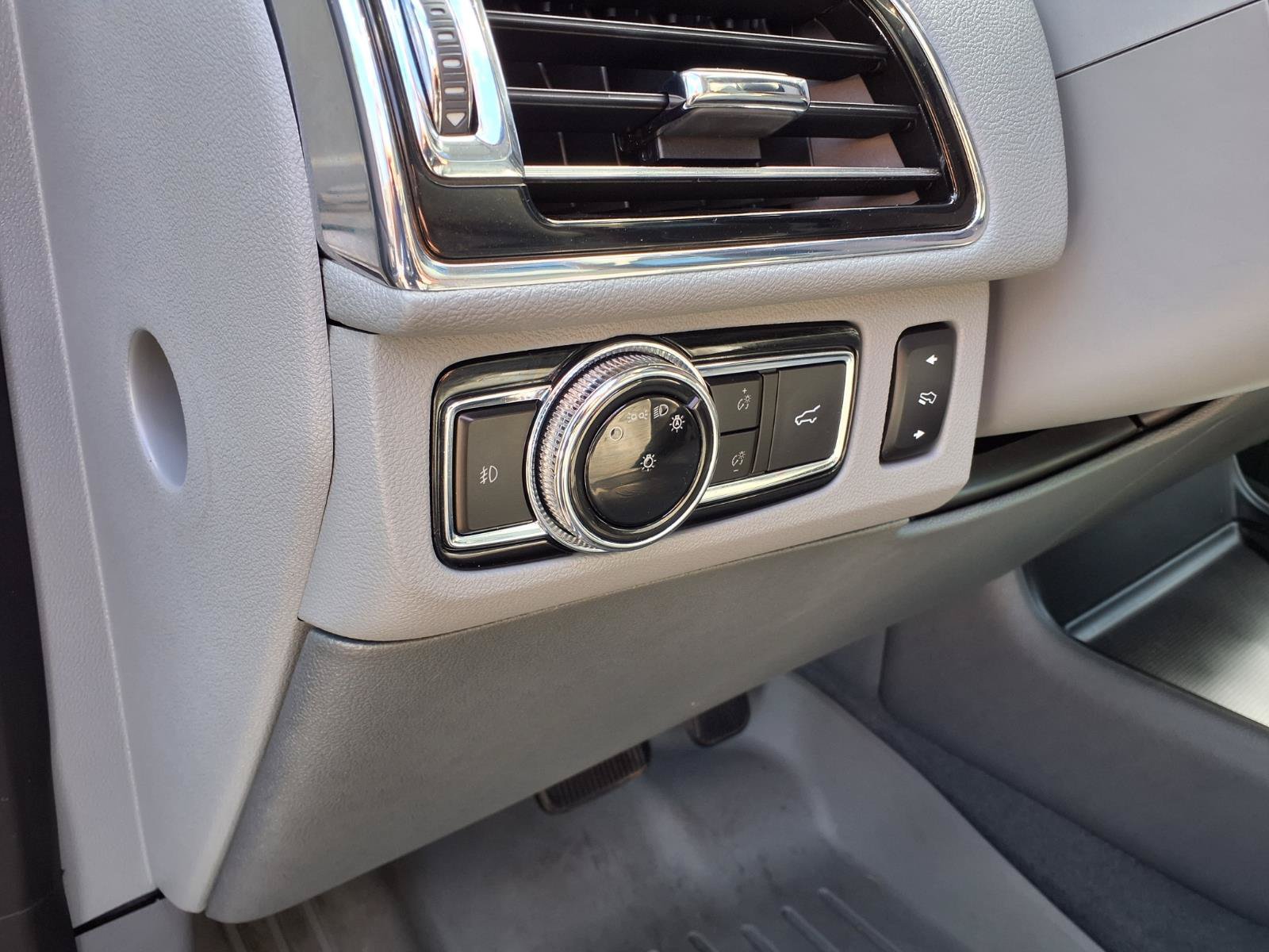 Used 2021 Lincoln Navigator L Reserve w/ Luxury Package AWD/4WD image 21