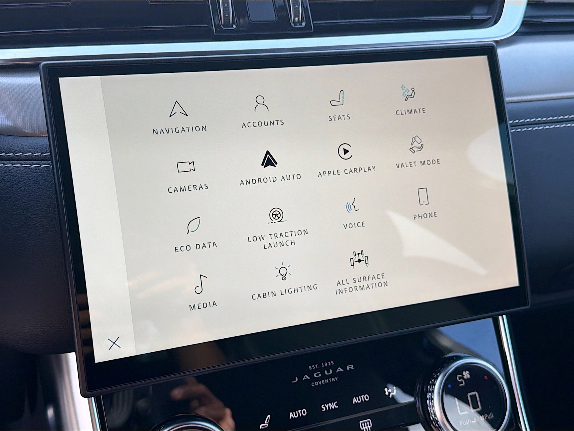 New 2024 Jaguar XF R-Dynamic SE image 33