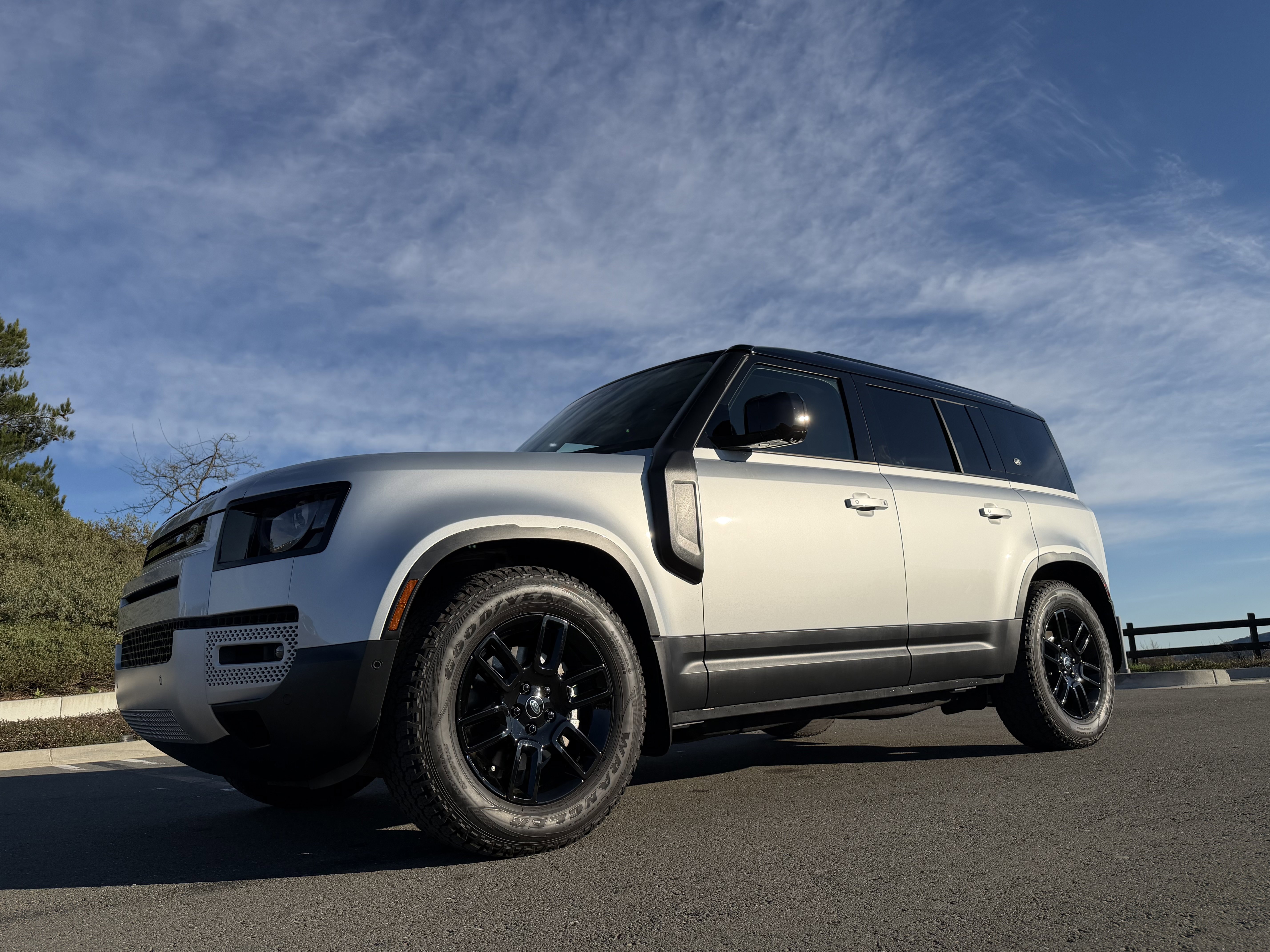 Used 2023 Land Rover Defender 110 S image 2